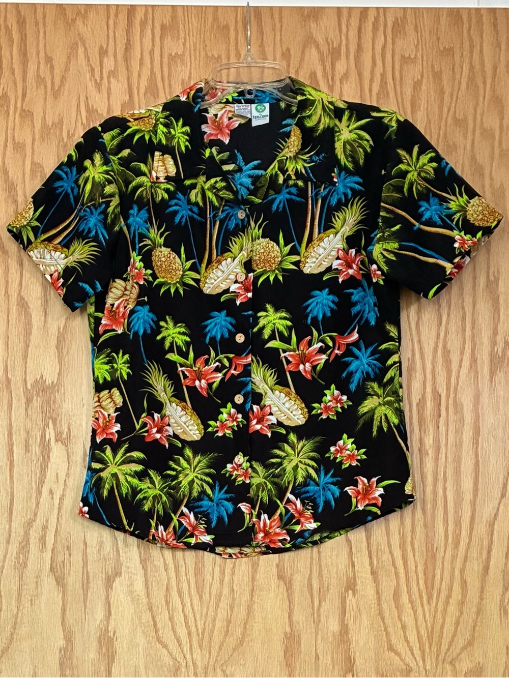 Women’s Black Tropical Floral Button-Down Hawaiian Shirt